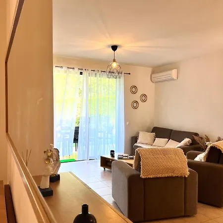 Beach & Golf Apartment
